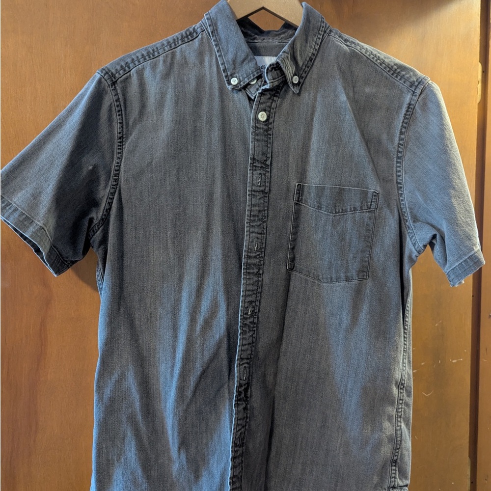Goodfellow and Co (Target) Gray Casual Button Down Shirt with Short Sleeves